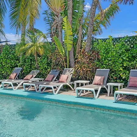 Gaypool Side Pleasure Clothing Optional Mens Only Guesthouse